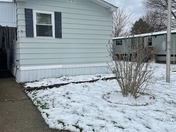 95 Quarry Hill Est, Akron, NY 14001