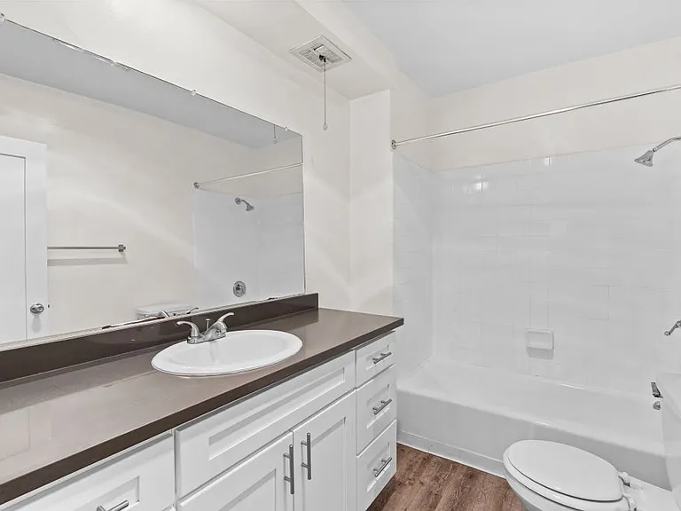 White Oak Terrace Apartments — Photo 69