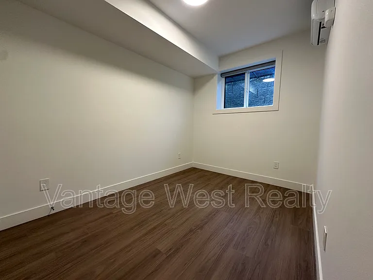 3757B Astoria Dr — Photo 10
