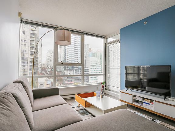 2nd image of 928 Beatty St #1609