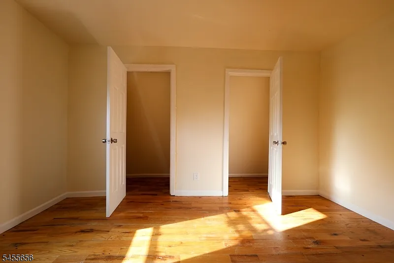 2 bed, 1.0 bath, $1,750 — Photo 2