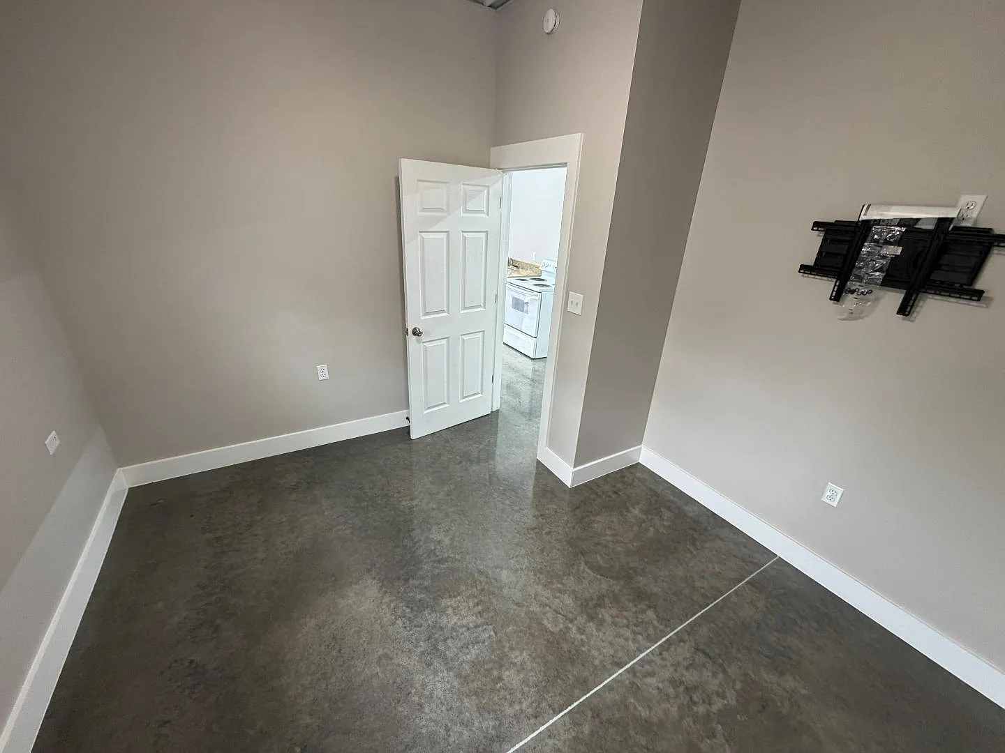 10748 State Highway D — Photo 2