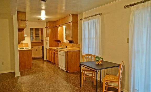 4th image of 409 Yorkshire Dr
