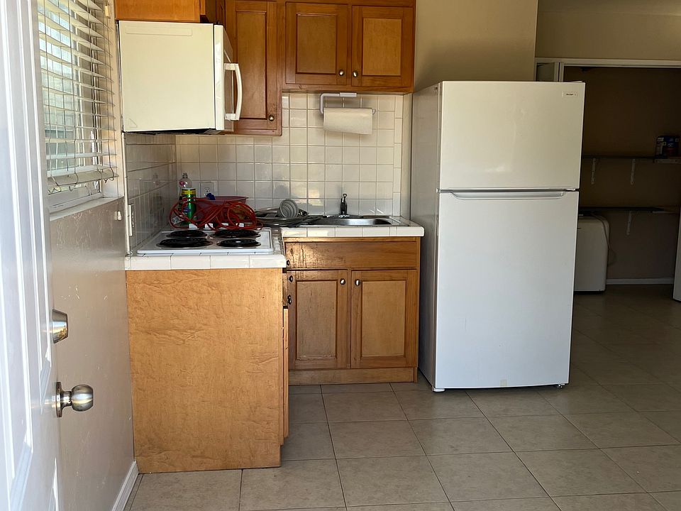 1st image of 1596 Greenfield Dr