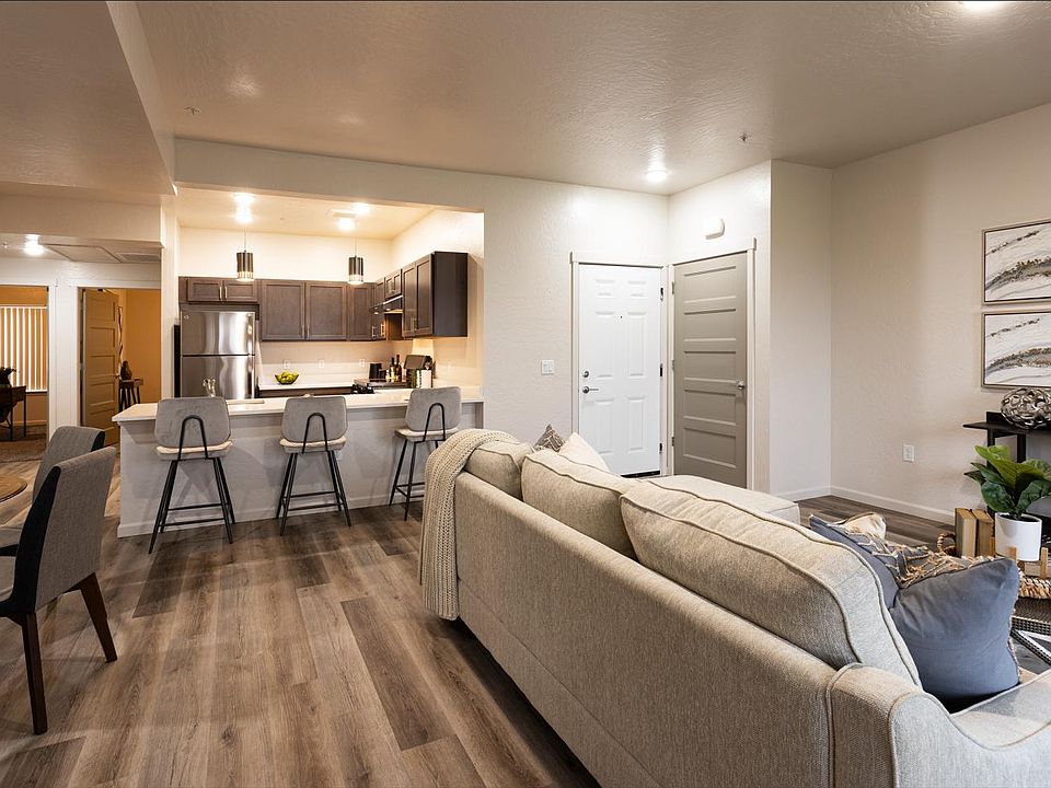 1341 sqft - Living Space