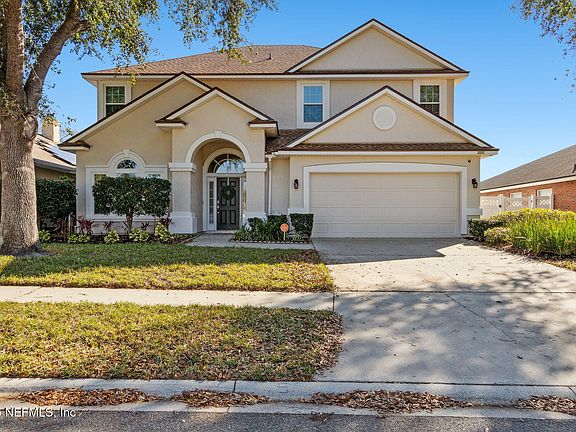 3rd image of 371 BRIER ROSE Lane