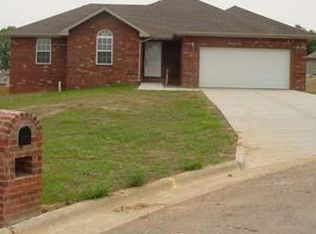 608 S Bishops Ct, Nixa, MO 65714