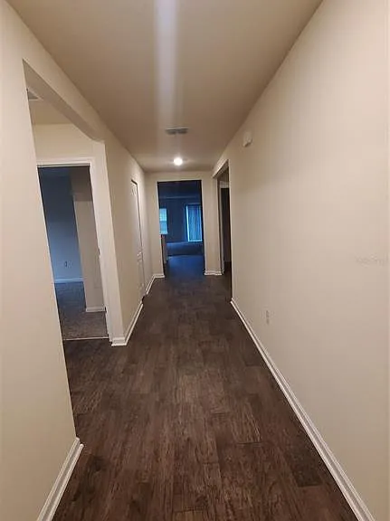 44 Barrington Dr — Photo 2