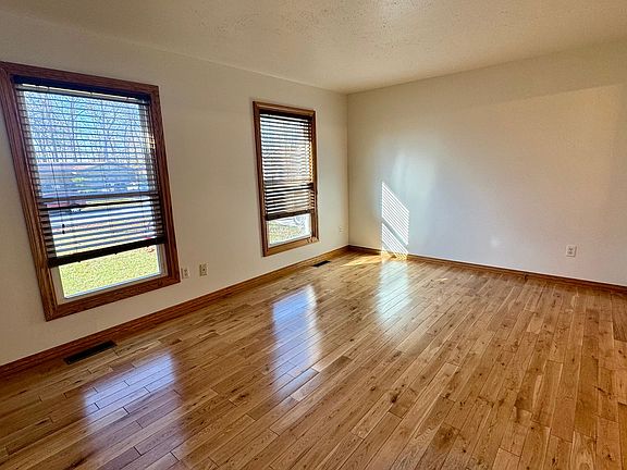 2nd image of 2157 Bayham Dr SE