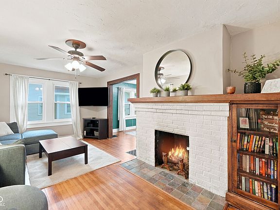 4th image of 4454 Winthrop Ave