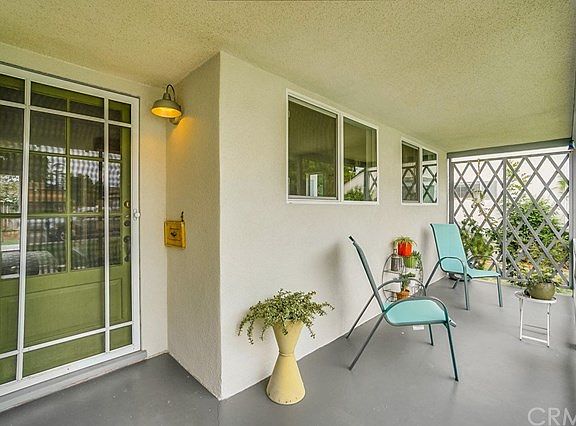 4th image of 3826 Lomina Ave