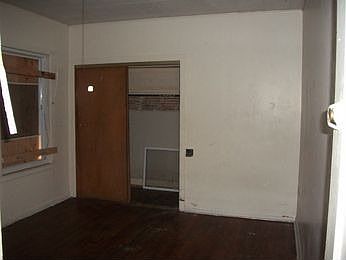 5th image of 1504 N Lawler Ave