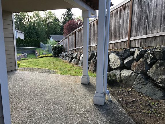 4th image of 5011 119th St NE