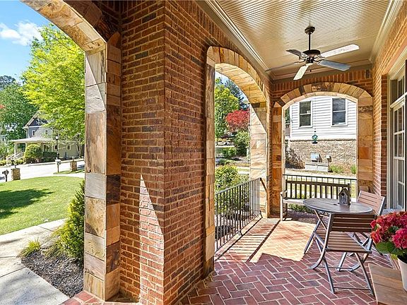 5th image of 164 Candler Dr