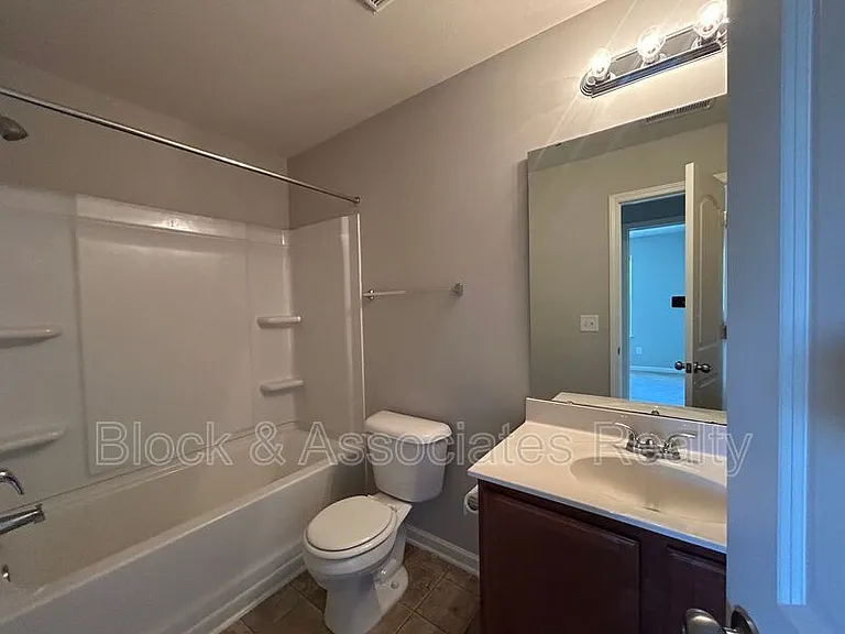 1895 Park Meadow Cir — Photo 11