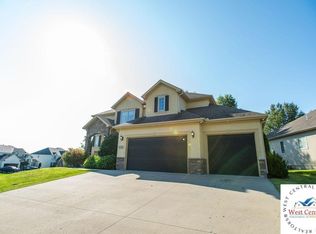 1241 Vivian Dr, Warrensburg, MO 64093