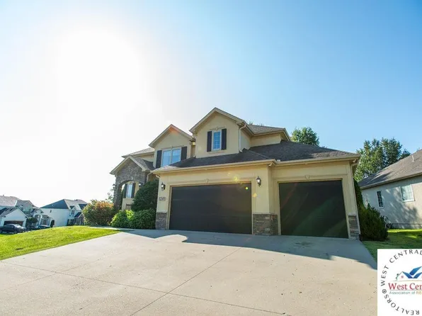 1241 Vivian Dr, Warrensburg, MO 64093