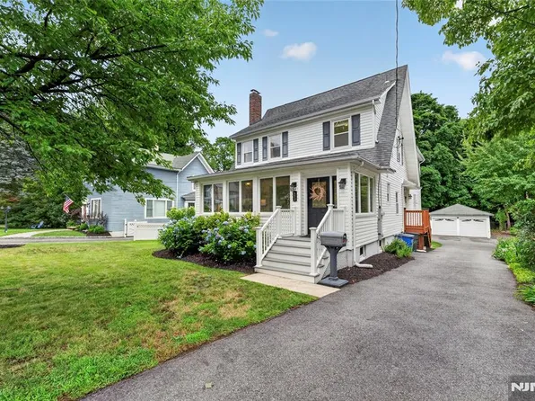 453 Maple Ave, Glen Rock, NJ 07452