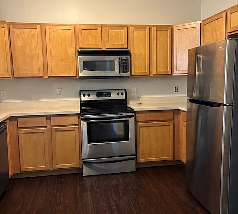 3rd image of 28825 Cullen Dr Building 1