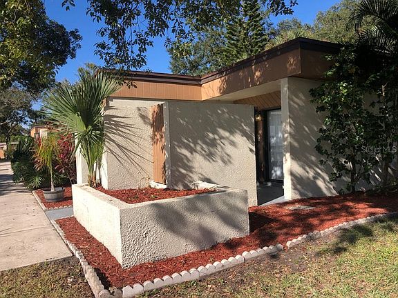 4th image of 2379 Flamingo Way