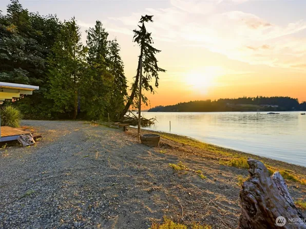 1303 38th Avenue Ct NW, Gig Harbor, WA 98335