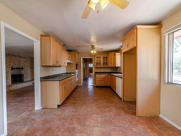 3rd image of 1005 Calle Del Encanto