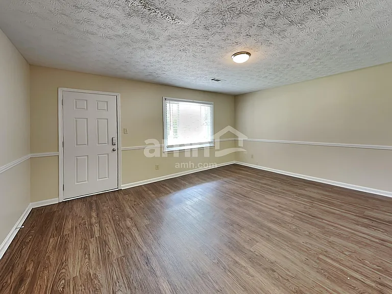2835 Shane Dr — Photo 6