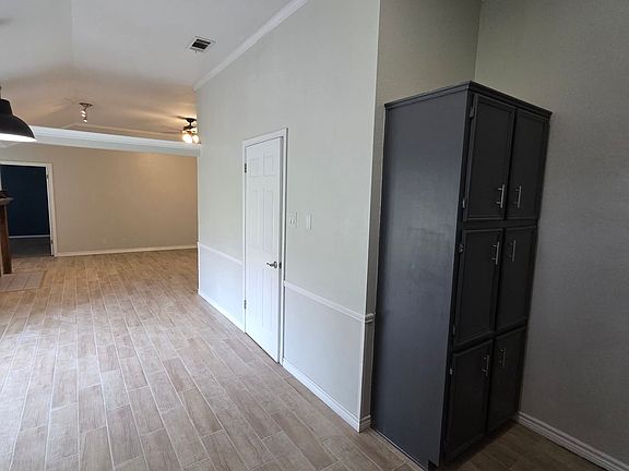 3rd image of 4307 Colby Dr