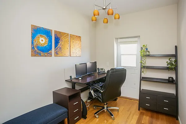 Sold by Remax Edge | media 12