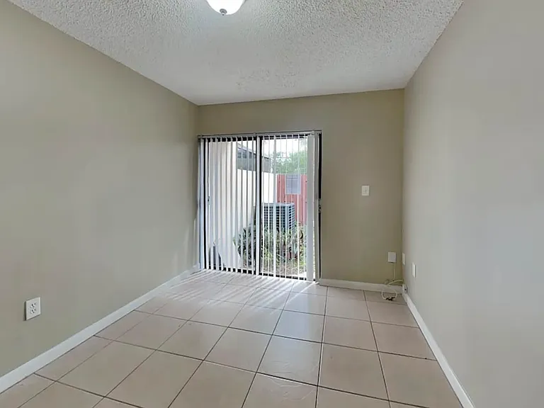 11225 SW 117th Ct — Photo 9