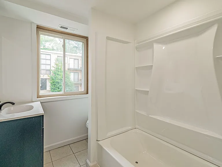 4016 Livingston Rd SE — Photo 33