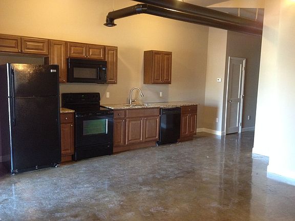 5th image of 275 Jefferson Ave Unit 6