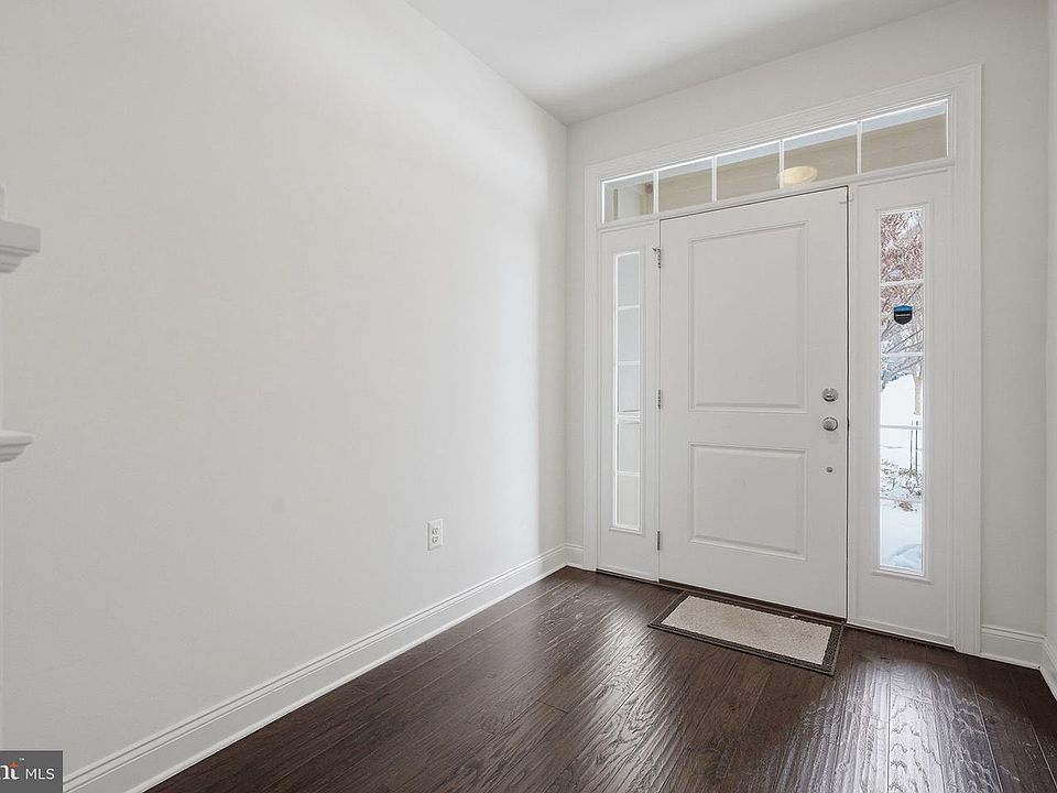22597 Windsor Locks Sq, Ashburn, VA 20148 | Zillow