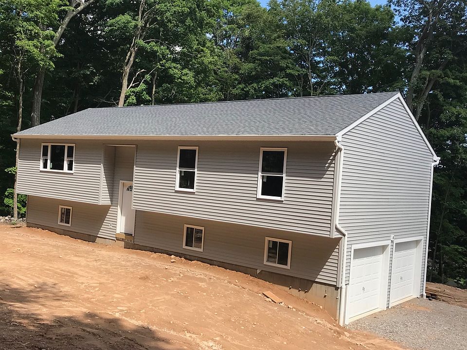 2nd image of 546 Torrington Rd