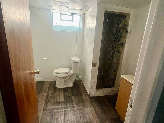 5th image of 21233 Curie Ave