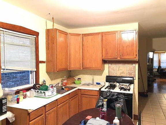 3rd image of 3008 W 43rd St