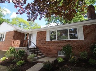 215 Moore St, Hartsdale, NY 10530