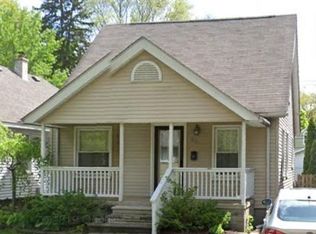 65 Maplefield Rd, Pleasant Ridge, MI 48069