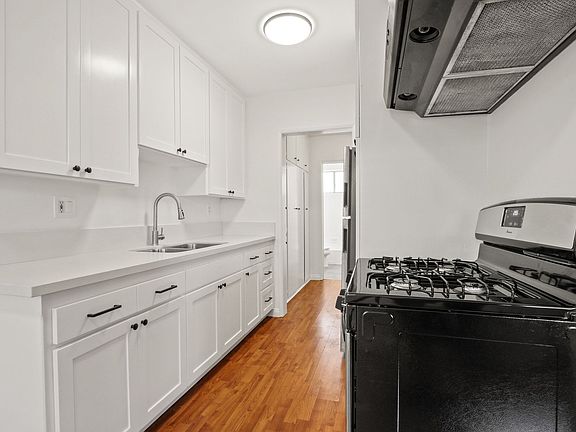 3rd image of 1449 Princeton St #2