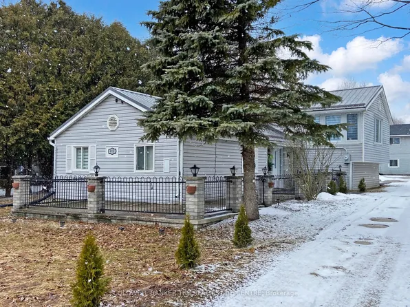 8352 Main Lisle St, Adjala Tosorontio, ON L0M 1M0