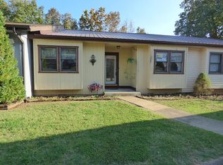 58 Spring River Ln, Cherokee Village, AR 72529