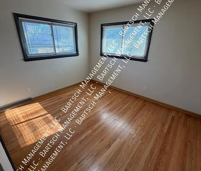 4118 N 91st St #4 — Photo 7