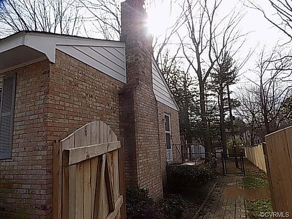 3rd image of 3947 Berrybrook Dr