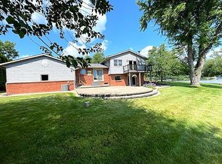 3465 Hilton Bay Ct, Brighton, MI 48114