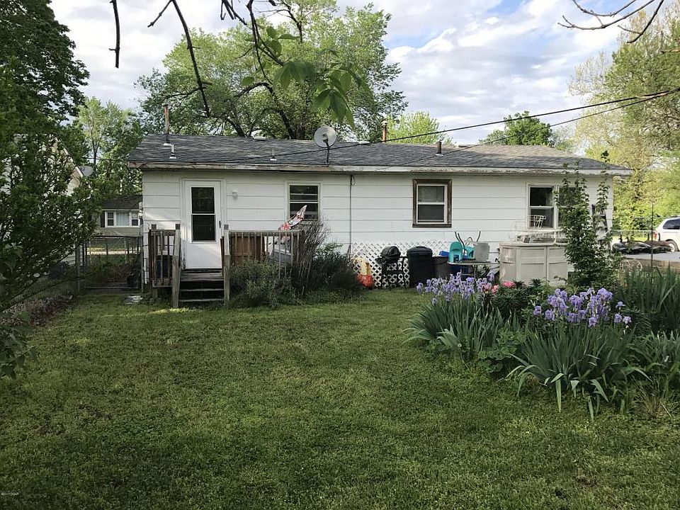 2nd image of 2117 Princeton St