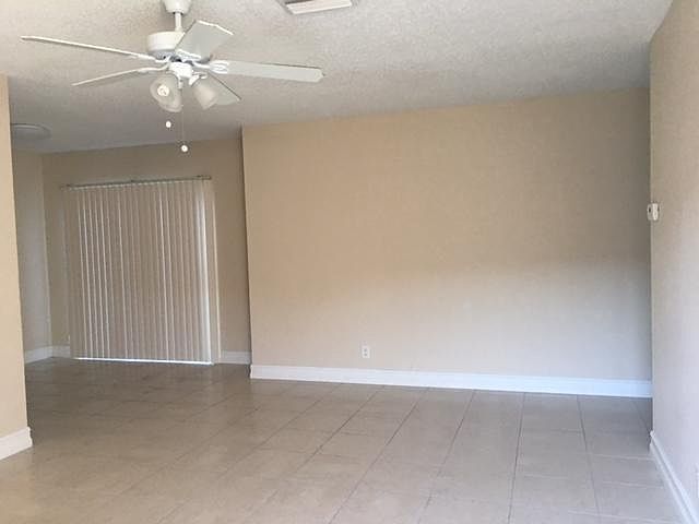 1st image of 4127 Woodside Dr