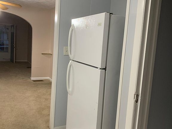Refrigerator provided