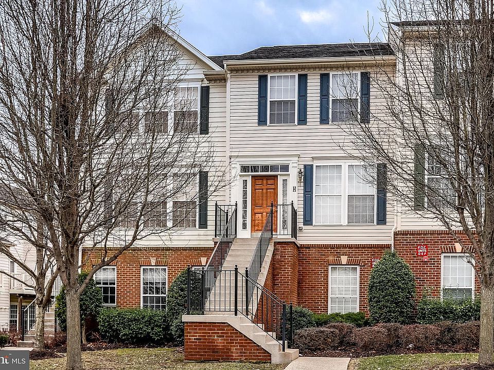 1st image of 6505 Wiltshire Ct #202