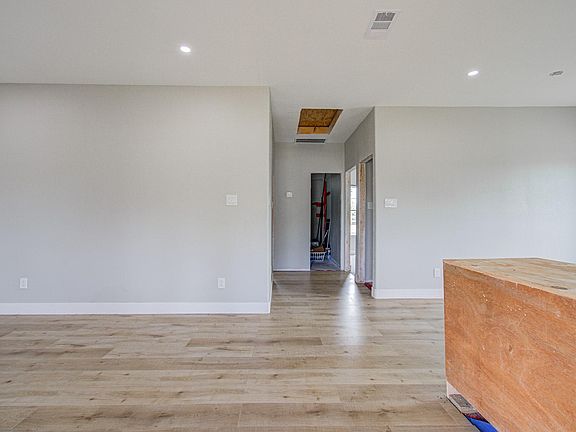 5th image of 1243 Road 5263