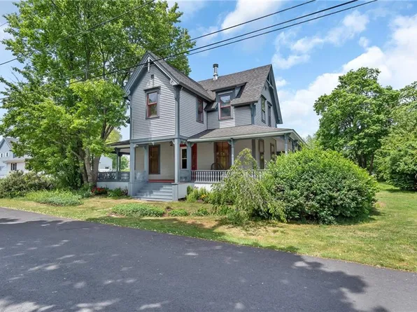 41 Lippitt Ave, Warwick, RI 02889
